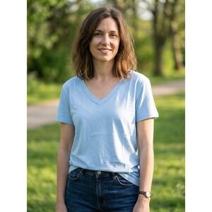 Light Blue T-Shirt Women's Short Sleeve Size - Large